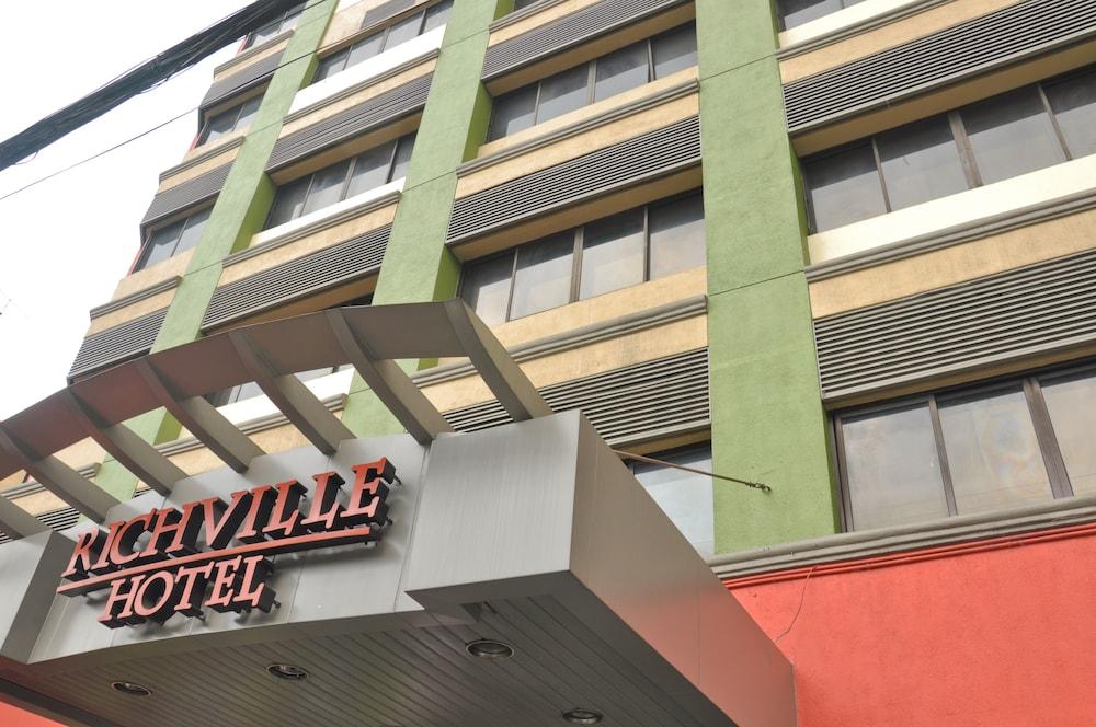 Richville Hotel Mandaluyong Exterior foto