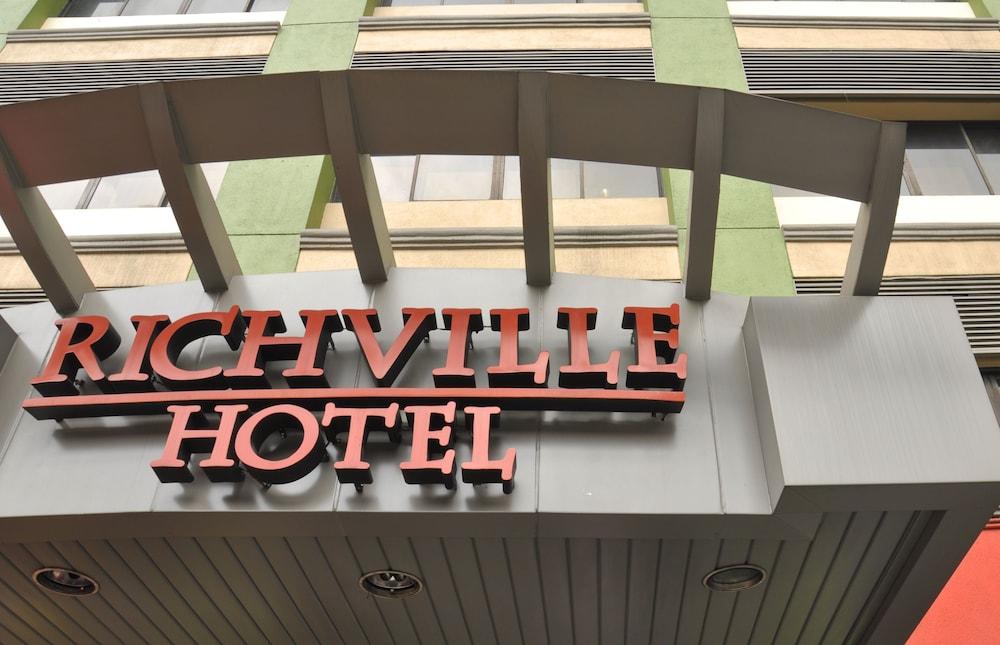 Richville Hotel Mandaluyong Exterior foto