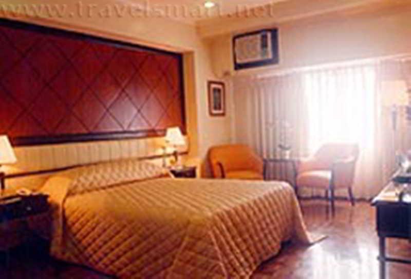 Richville Hotel Mandaluyong Exterior foto