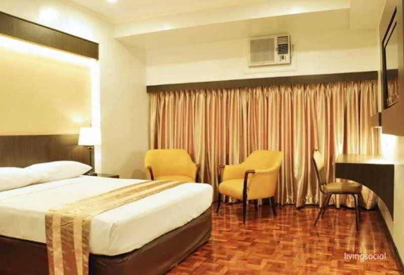 Richville Hotel Mandaluyong Exterior foto
